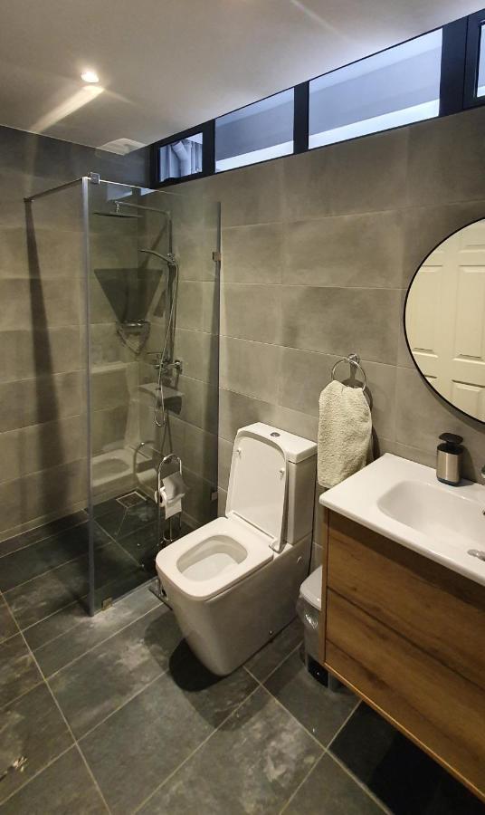 Les Cerisiers - Exclusive - 3 Bedroom Modern Apartment, *